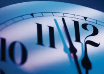 Horário de verão pode otimizar geração renovável durante os picos de consumo de eletricidade no país