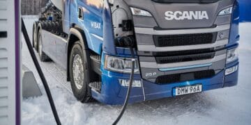 Às vésperas da COP30, Gigantes Elétricos alerta para urgência na eletrificação de caminhões no Brasil