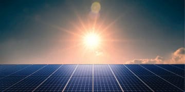 Cortes de geração e dificuldades de conexão à rede levam a queda de 29% no mercado de energia solar no Brasil