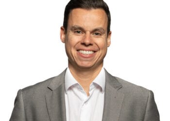 Internacionalização da energia solar brasileira: por que aderir aos padrões globais é estratégico para o país