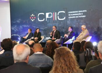 Iluminação pública destrava R$ 32 bilhões e reposiciona COSIP como motor de investimento nas cidades