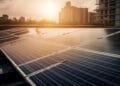 Crescimento da energia solar em condomínios acelera consolidação e atrai fusões e aquisições no setor