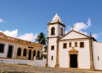 Instituto Neoenergia vai iluminar a igreja mais antiga do Brasil em funcionamento