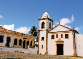Instituto Neoenergia vai iluminar a igreja mais antiga do Brasil em funcionamento