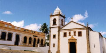 Instituto Neoenergia vai iluminar a igreja mais antiga do Brasil em funcionamento
