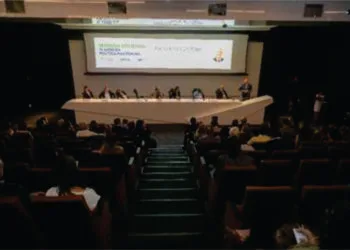 ABREMA e Frente da Economia Verde reúnem lideranças públicas e privadas para defender nova etapa da gestão de resíduos no Brasil