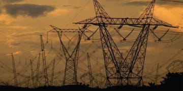 Abertura do mercado livre de energia para baixa tensão exige proteção ao consumidor e segurança para comercializadoras