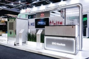 BYD avança em estratégia de armazenamento de energia no Brasil após anunciar investimento de até R$ 500 milhões no país
