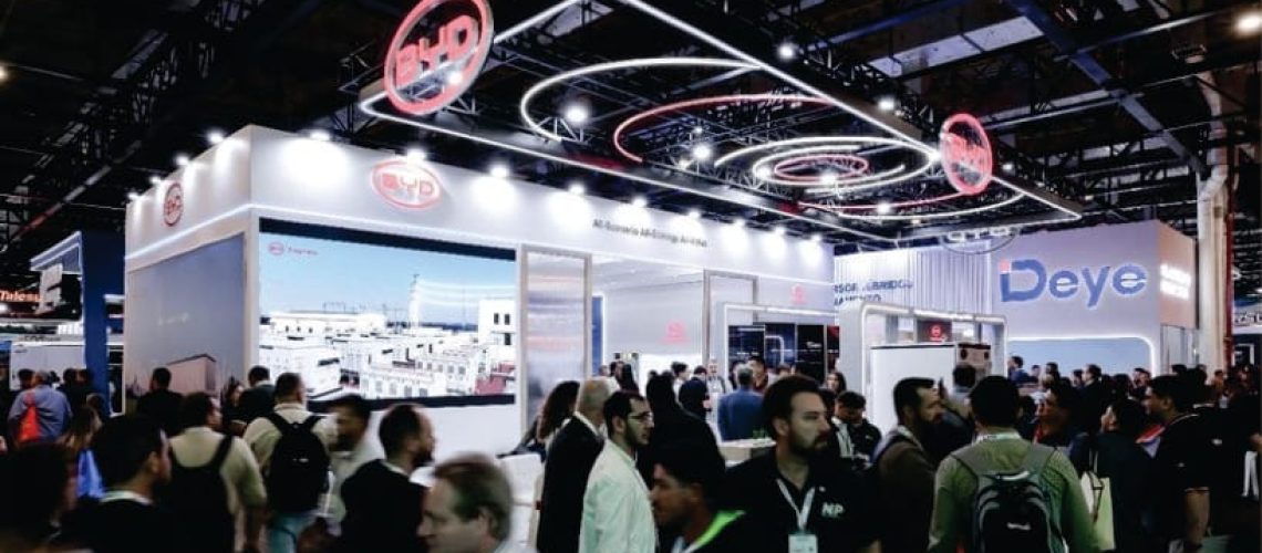 BYD avança em estratégia de armazenamento de energia no Brasil após anunciar investimento de até R$ 500 milhões no país