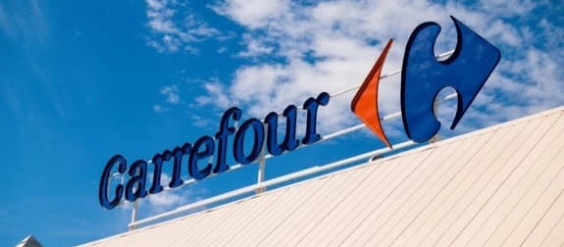 Carrefour prevê economia de energia suficiente para abastecer 30 mil casas com gestão inteligente do NEO Estech
