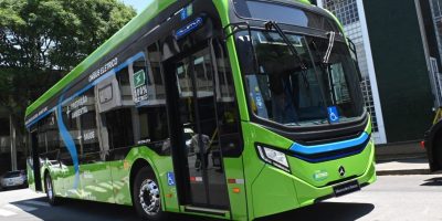 Cia Coordenadas testa ônibus elétrico Mercedes-Benz em Belo Horizonte