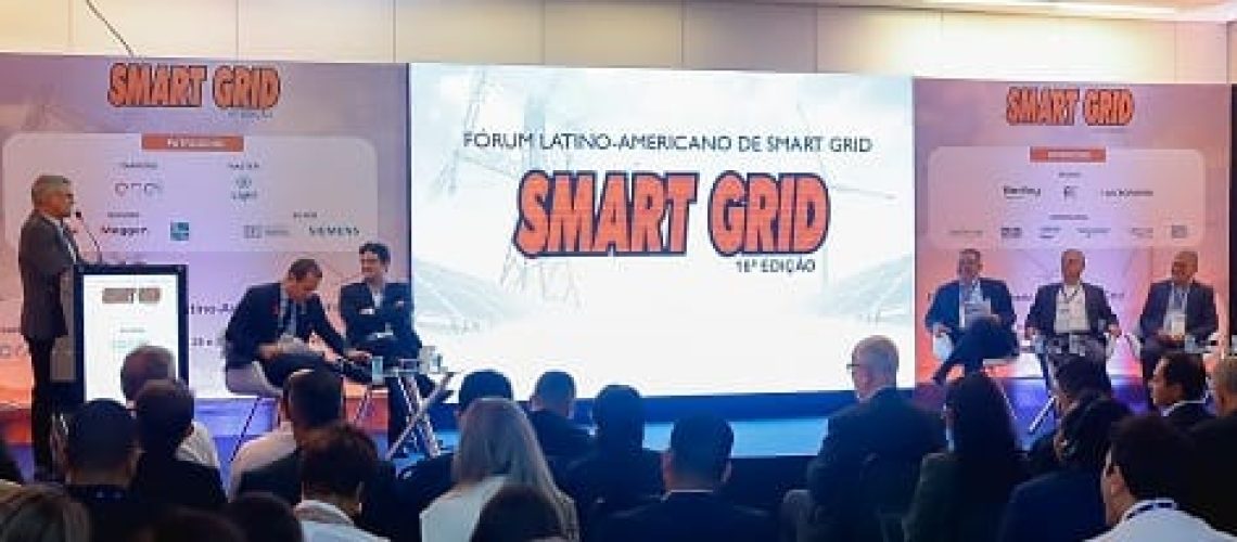 Cooperação técnica entre Fórum Latino-Americano de Smart Grid e ADELAT fortalece integração do setor elétrico na região