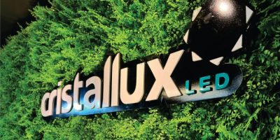Cristallux completa 12 anos e estreia como expositora internacional