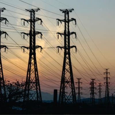 É preciso priorizar a flexibilidade do sistema nacional de energia e a transição energética, aponta IEMA