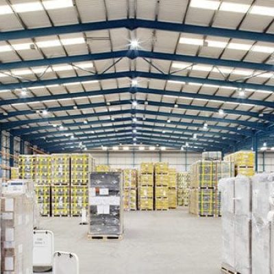 Empresas implantam projetos luminotécnicos e colhem benefícios em poucos meses