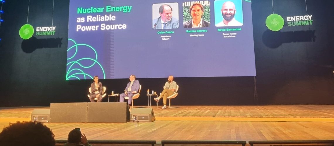 Energia Nuclear como fonte confiável lições do painel no Energy Summit