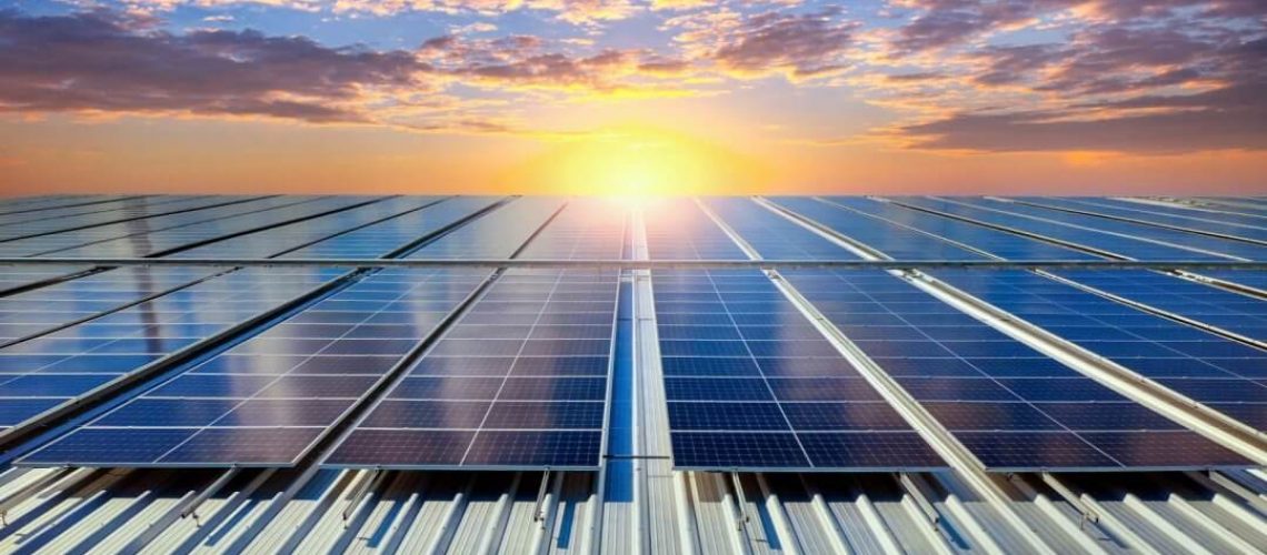 Energia solar ultrapassa 19 gigawatts e mais de R$ 99,7 bilhões em investimentos no Brasil