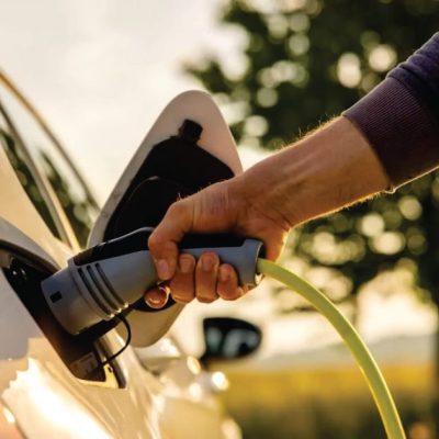 Estudo da Thymos expõe gargalos da mobilidade elétrica no Brasil