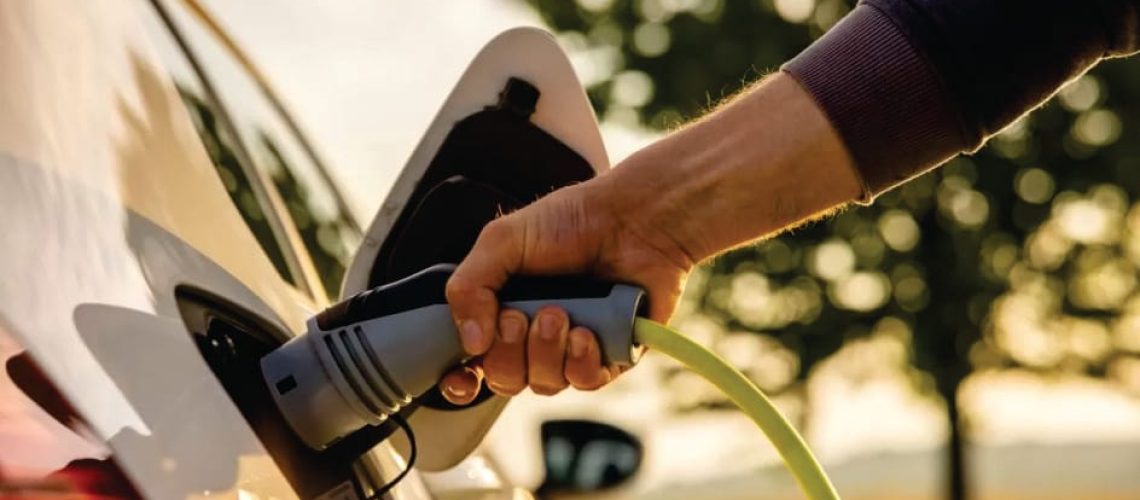 Estudo da Thymos expõe gargalos da mobilidade elétrica no Brasil