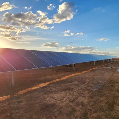 Expansão do Complexo Solar Janaúba impulsiona economia circular e reduz emissões de CO₂