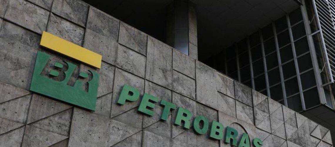 Federação Única dos Petroleiros celebra 73 anos da Petrobrás de olho no futuro