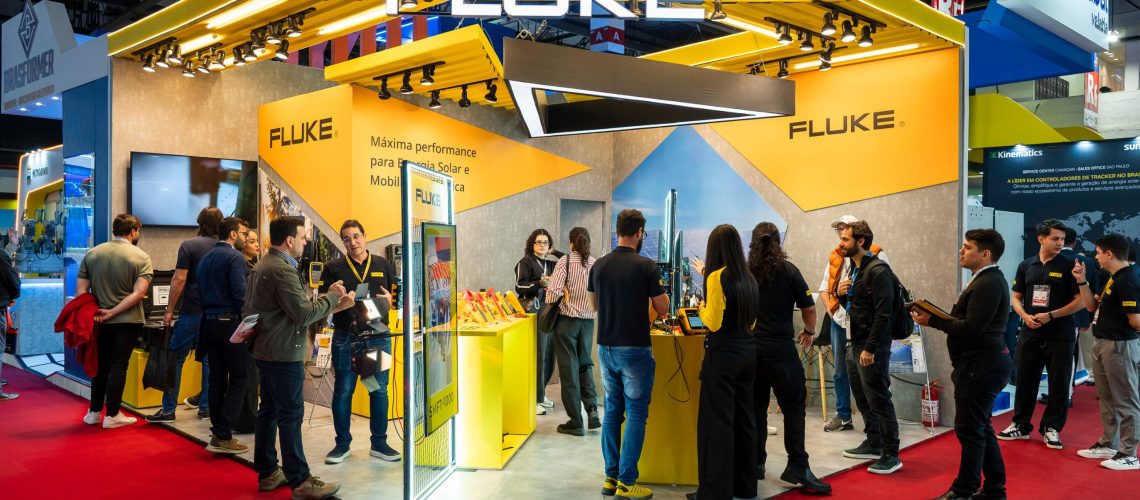 Fluke Brasil destaca portfólio de energias renováveis e eletromobilidade na Intersolar