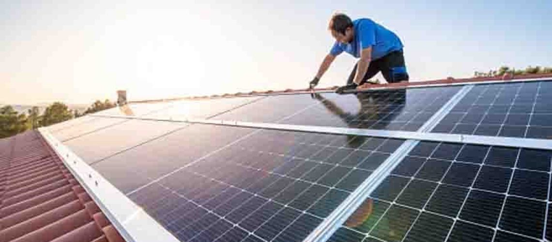 Geração própria de energia solar em Pernambuco ultrapassa R$ 4 bilhões em investimentos acumulados
