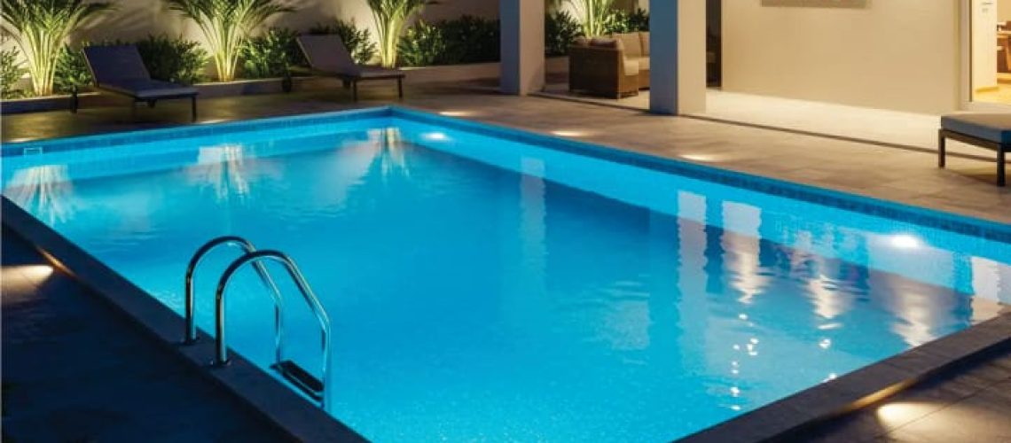 Instalação elétrica de piscinas exige cuidados específicos