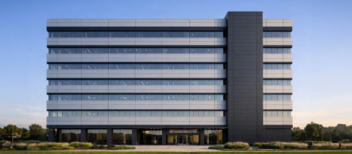 Kingspan sai na frente e lança 1º painel isolante de fachada com certificação ABNT NBR 16951 2021 do país