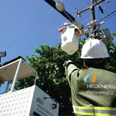 Neoenergia alerta que cerca de 600 mil famílias precisam regularizar cadastro para manter Tarifa Social