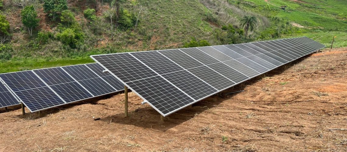 Nextron e Atua Energia firmam parceria inédita para disponibilizar energia renovável em 12 estados até 2025