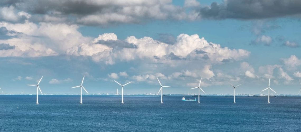 O papel dos cabos de aço e sintéticos na expansão de energias renováveis offshore
