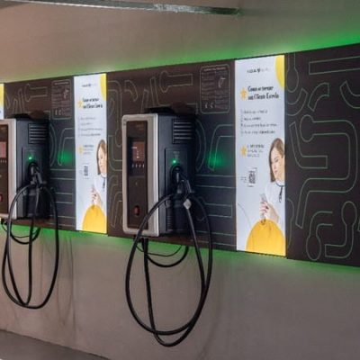 Plaza Sul Shopping inaugura 10 eletropostos KARG para carros elétricos