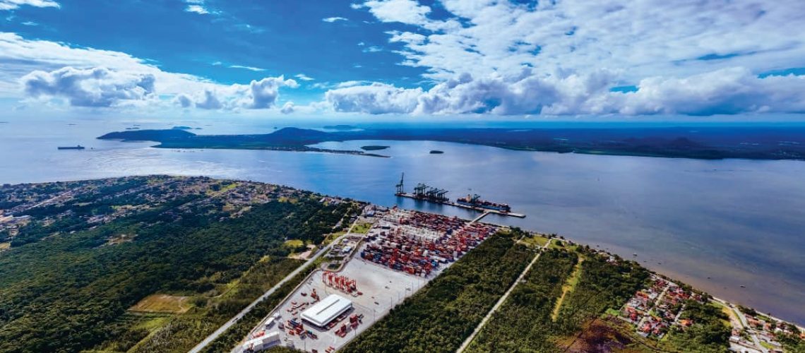 Porto Itapoá recebe certificação internacional por uso energias renováveis