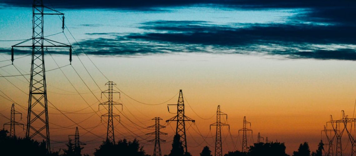 Quase metade dos CEOs de energia e serviços de utilidade pública revelam aumento de receita com investimentos de impacto climático positivo