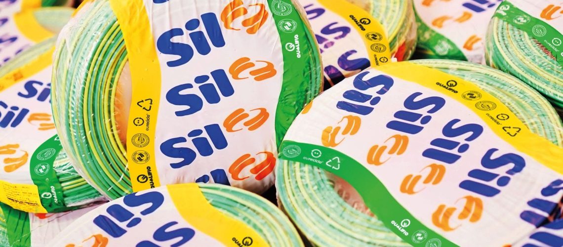 Sil Fios e Cabos Elétricos amplia compromisso sustentável ao adotar embalagens recicladas e logística reversa