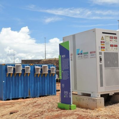 Usina Hidrelétrica Ilha Solteira inaugura laboratório para testes de sistema de armazenamento de energia com baterias